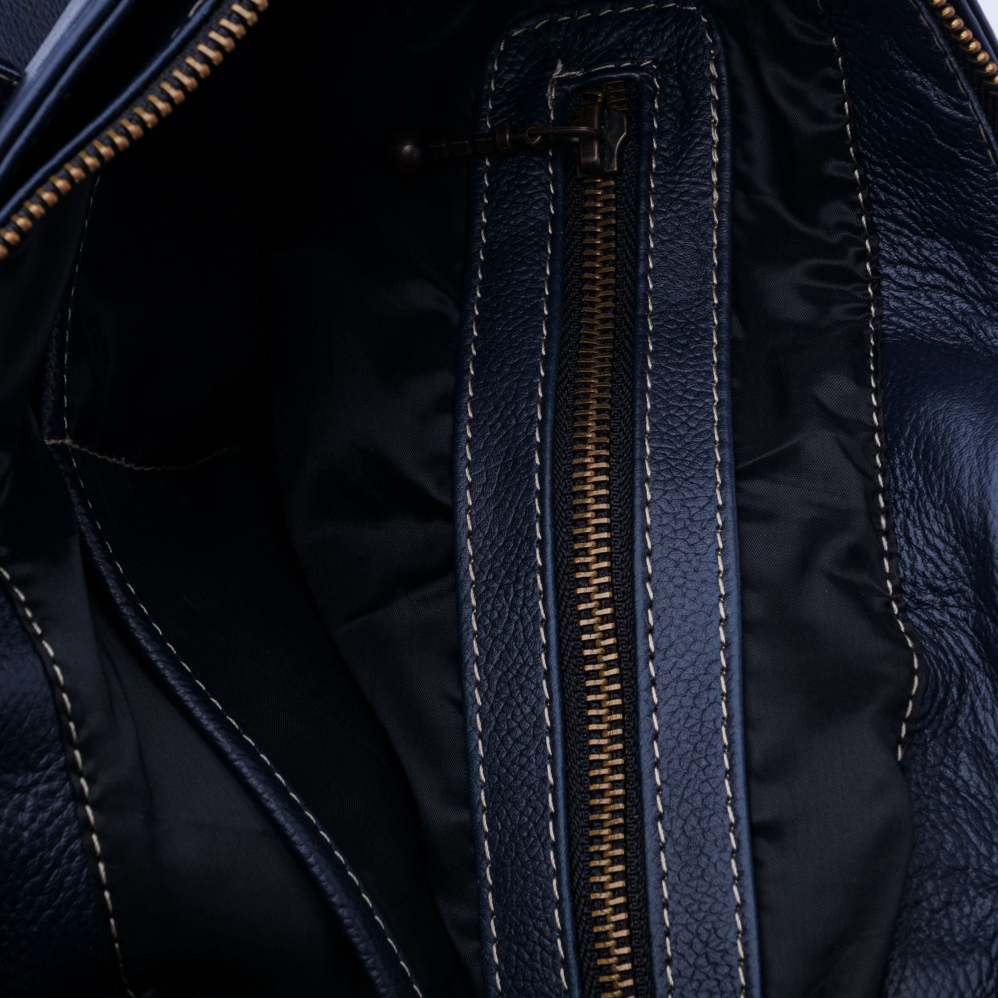 Everyday Women's Midnight Blue Leather Zipper Tote Bag